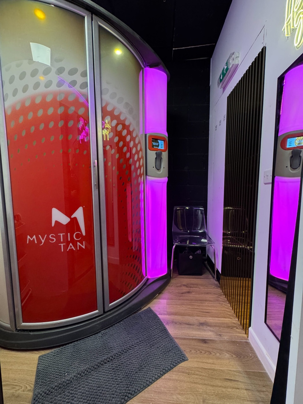 Mystic Tan automated spray tan booth